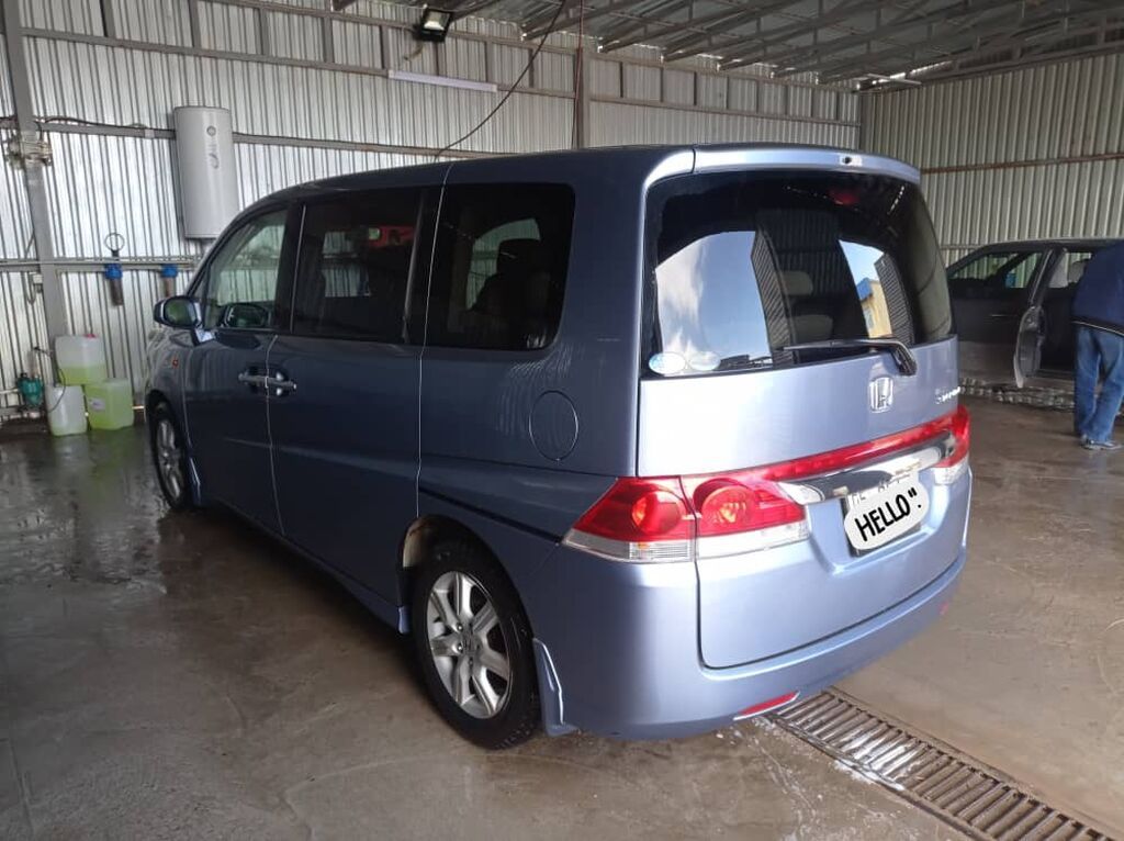 Honda Stepwgn: 2005 г., 2 л, Автомат, Бензин, Минивэн: фото 3