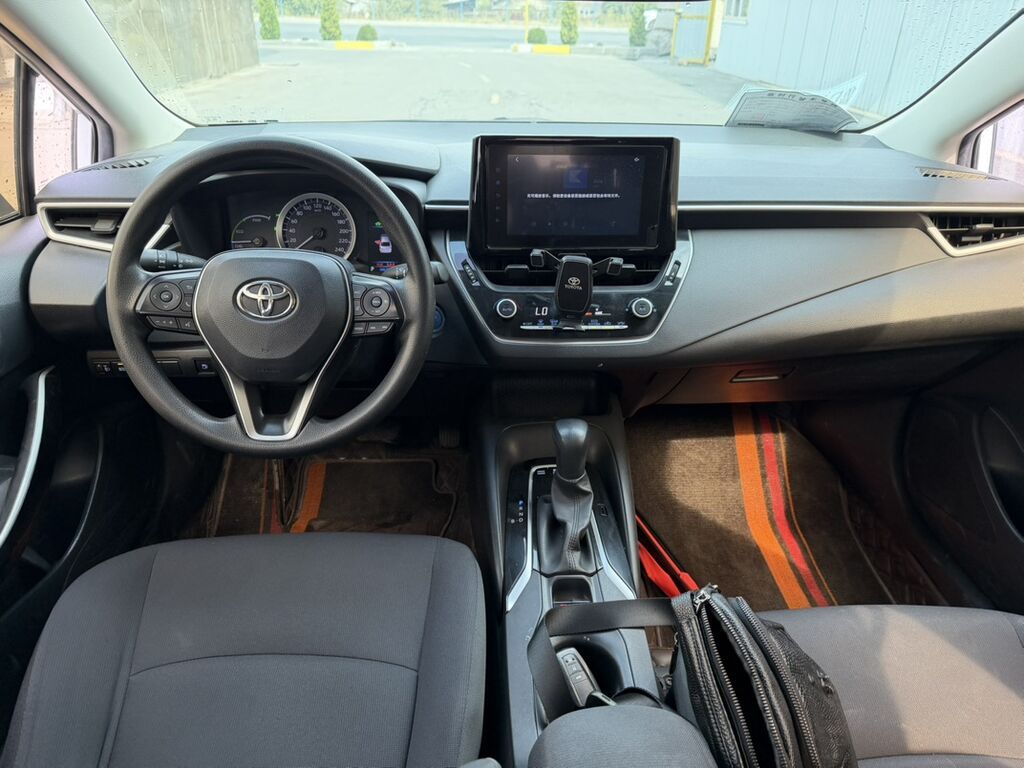 Toyota Corolla: 2022 г., 1.8 л, Вариатор, Гибрид, Седан: фото 5