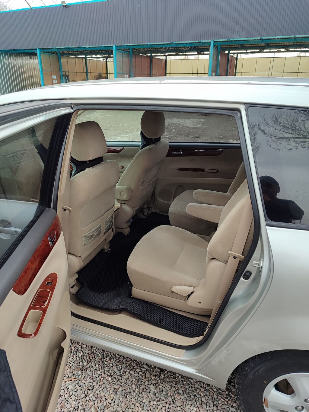 Toyota Ipsum 2003, 2.4 л, автомат, минивэн: фото 3