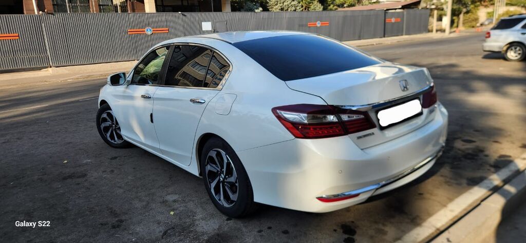 Honda Accord: 2017 г., 2.4 л, Автомат, Бензин, Седан: фото 2