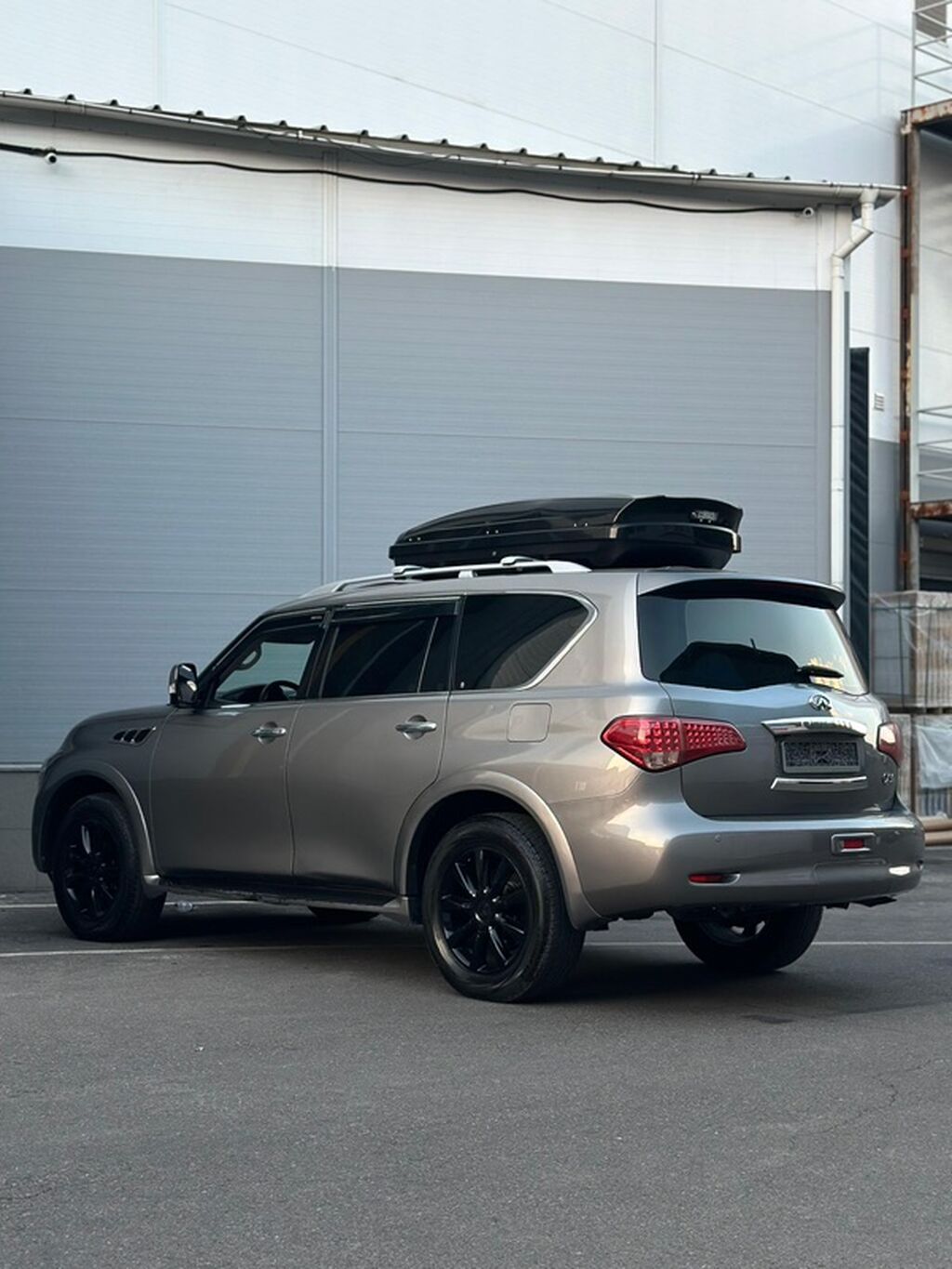 Infiniti QX56: 2012 г., 5.6 л, Автомат, Газ, Внедорожник: фото 5