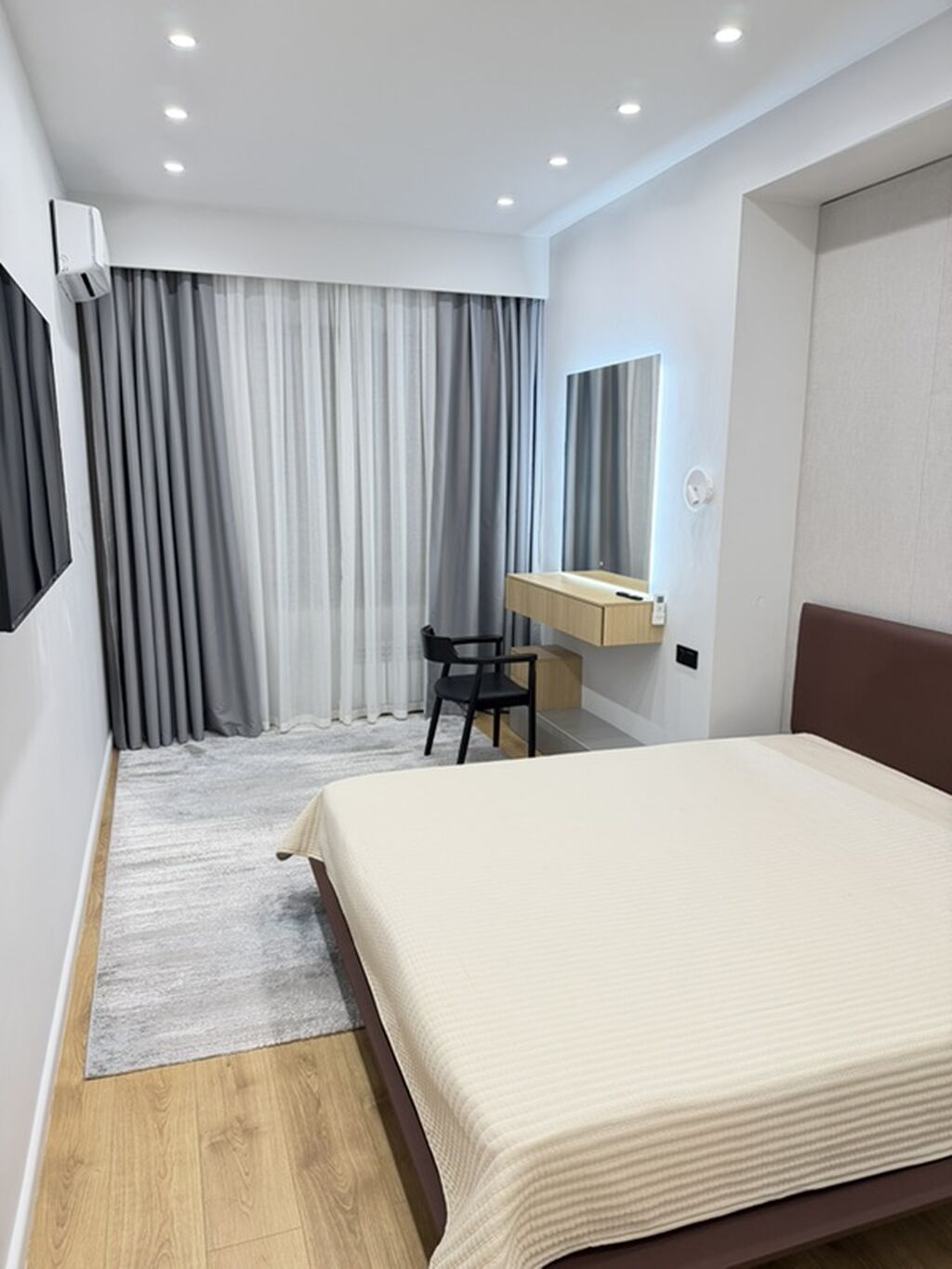 2 комнаты, 81 м², 7 мкр Элитка, 12 этаж, Дизайнерский ремонт: фото 3