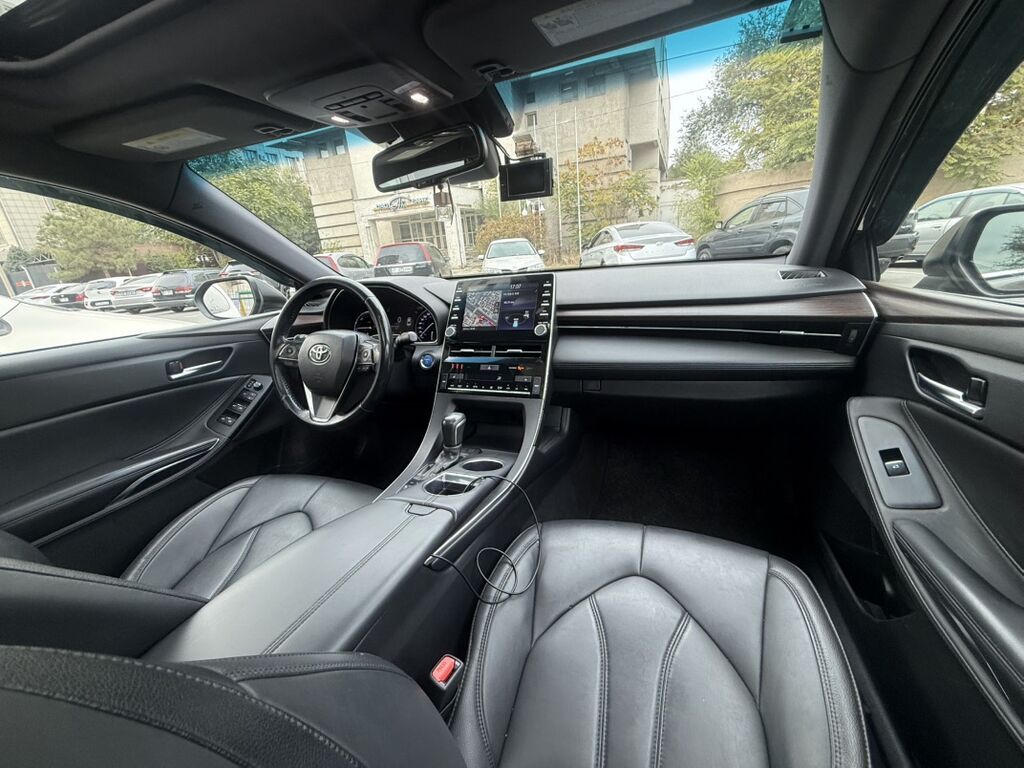 Toyota Avalon: 2019 г., 2.5 л, Гибрид, Седан: фото 7