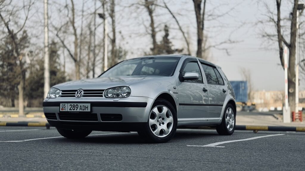 Volkswagen Golf: 2002 г., 2 л, Автомат, Бензин, Хэтчбэк: фото 2