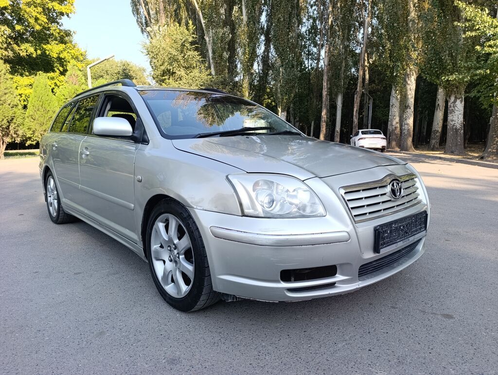 Toyota Avensis: 2003 г., 2 л, Автомат, Бензин, Универсал: фото 3