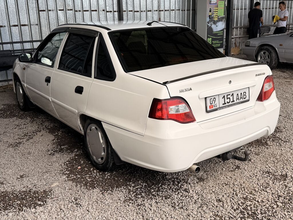 Daewoo Nexia: 2011 г., 1.5 л, Механика, Бензин, Седан: фото 7