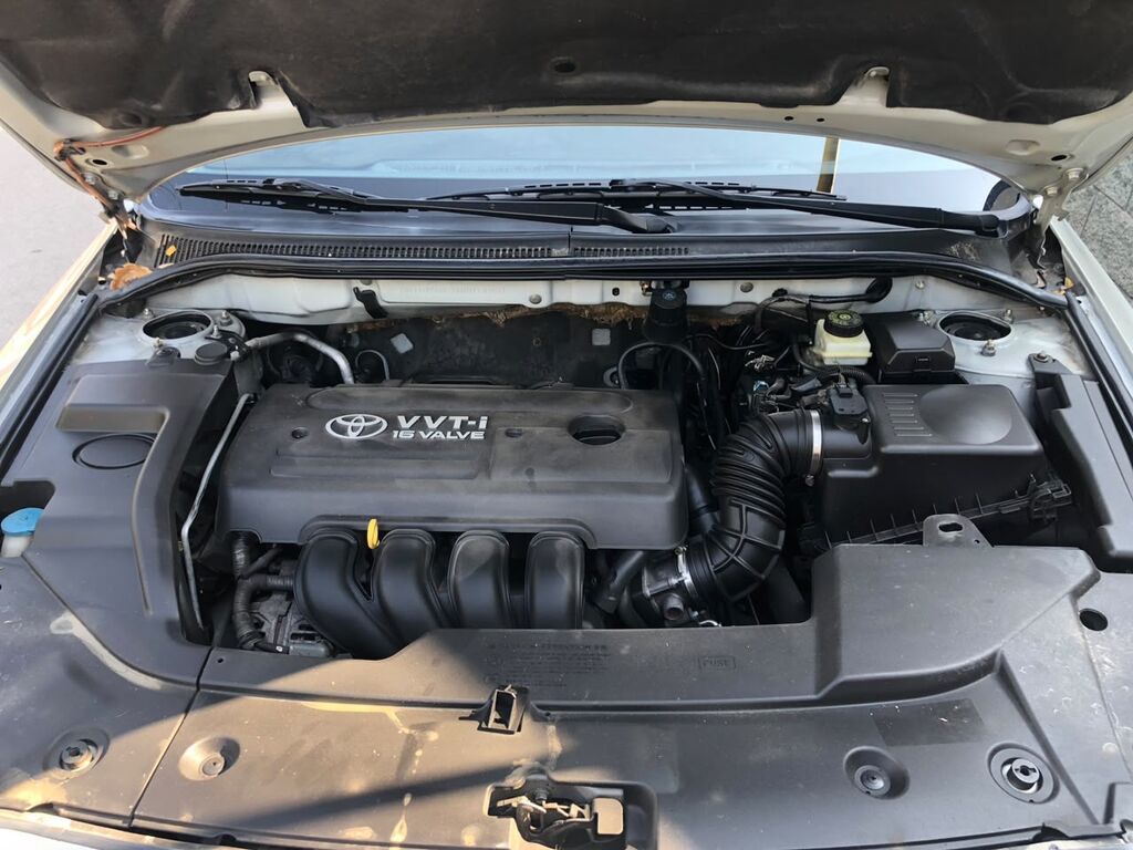 Toyota Avensis: 2004 г., 1.8 л, Автомат, Бензин, Седан: фото 8