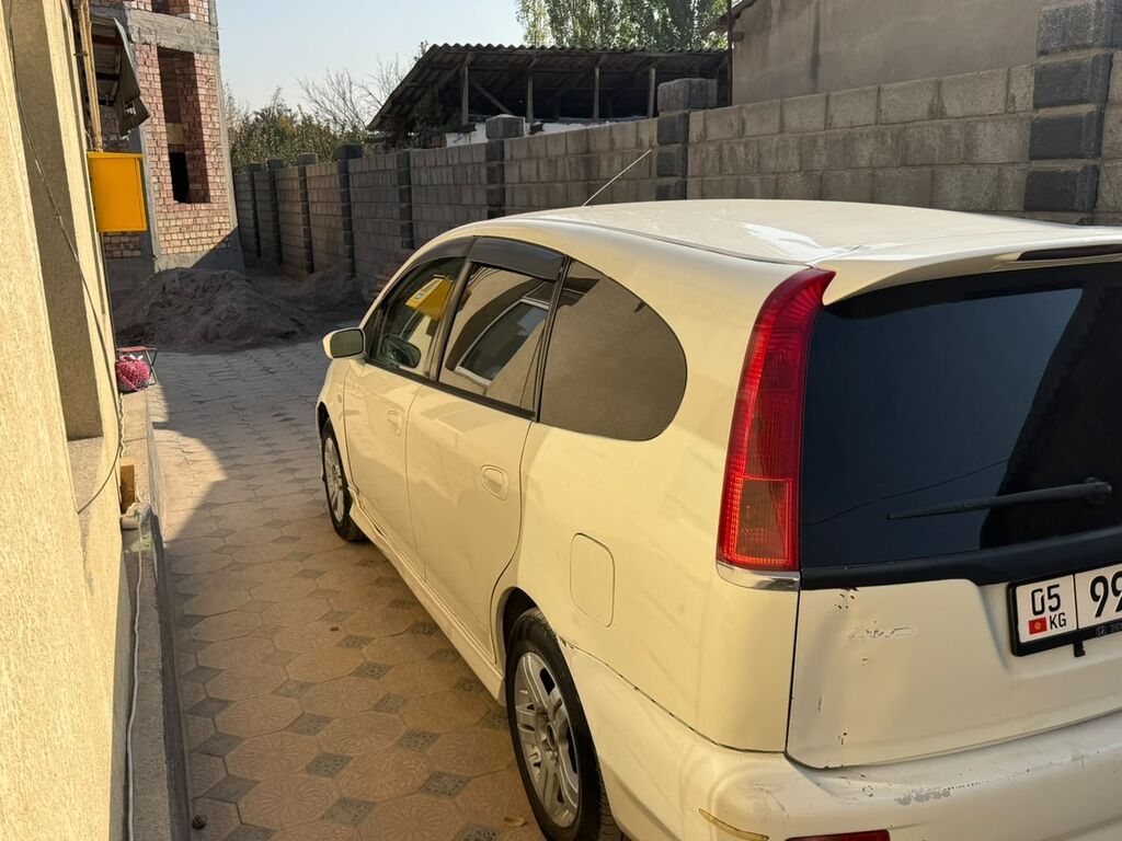 Honda Stream: 2001 г., 2 л, Автомат, Минивэн: фото 4