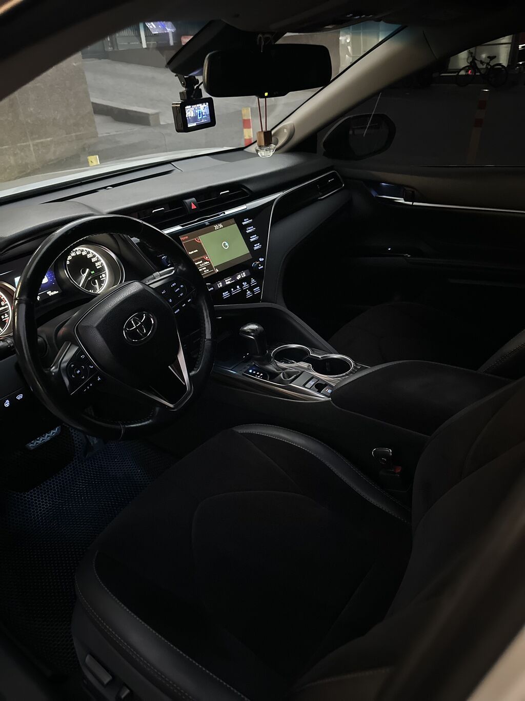Toyota Camry: 2019 г., 3.5 л, Автомат, Бензин, Седан: фото 4