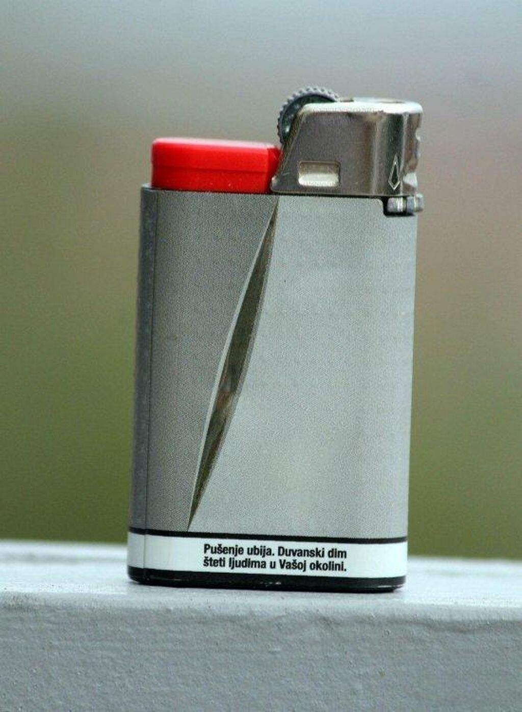 Upaljači i prateća oprema: Pall Mall Winston Lucky Ciprus ISPRAVAN upaljač Made in FRA. Cena za