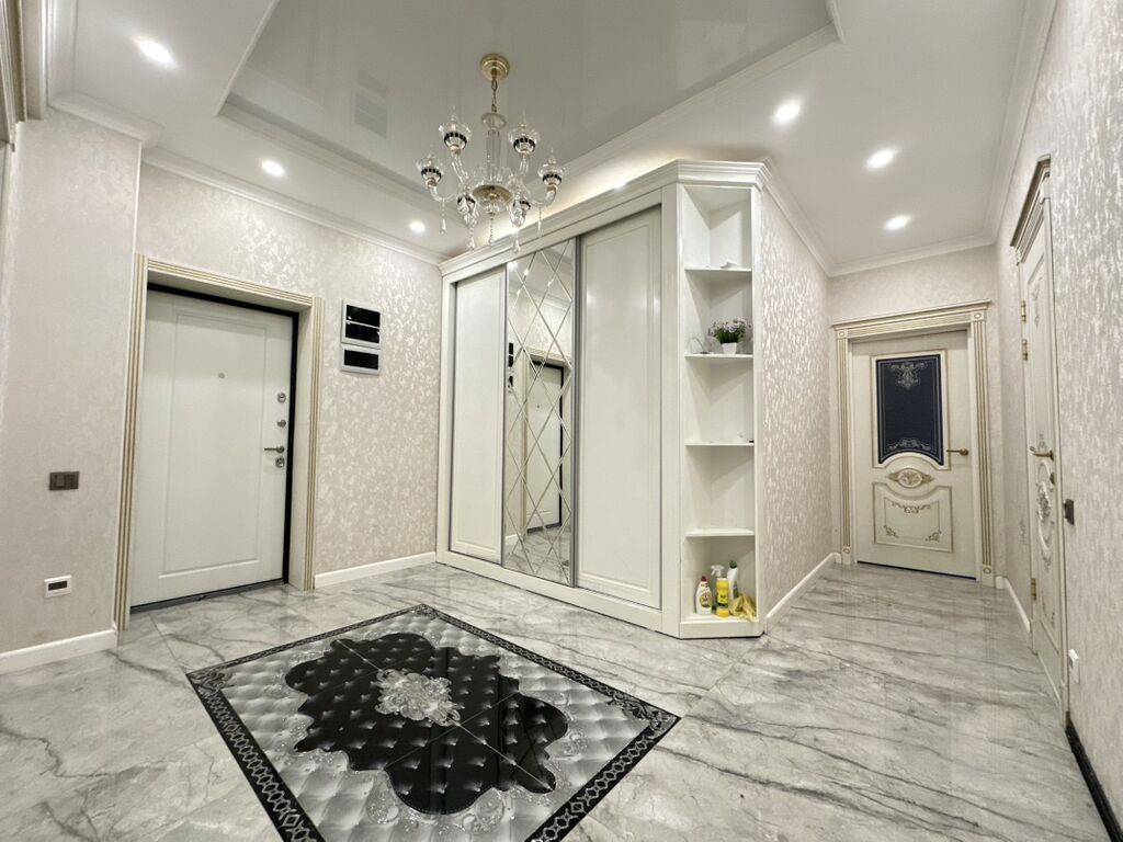 3 комнаты, 90 м², Золотой квадрат Элитка, 4 этаж, Евроремонт: фото 3