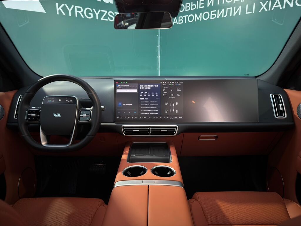 Lixiang L7: 2024 г., 1.5 л, Автомат, Электромобиль, Кроссовер: фото 6