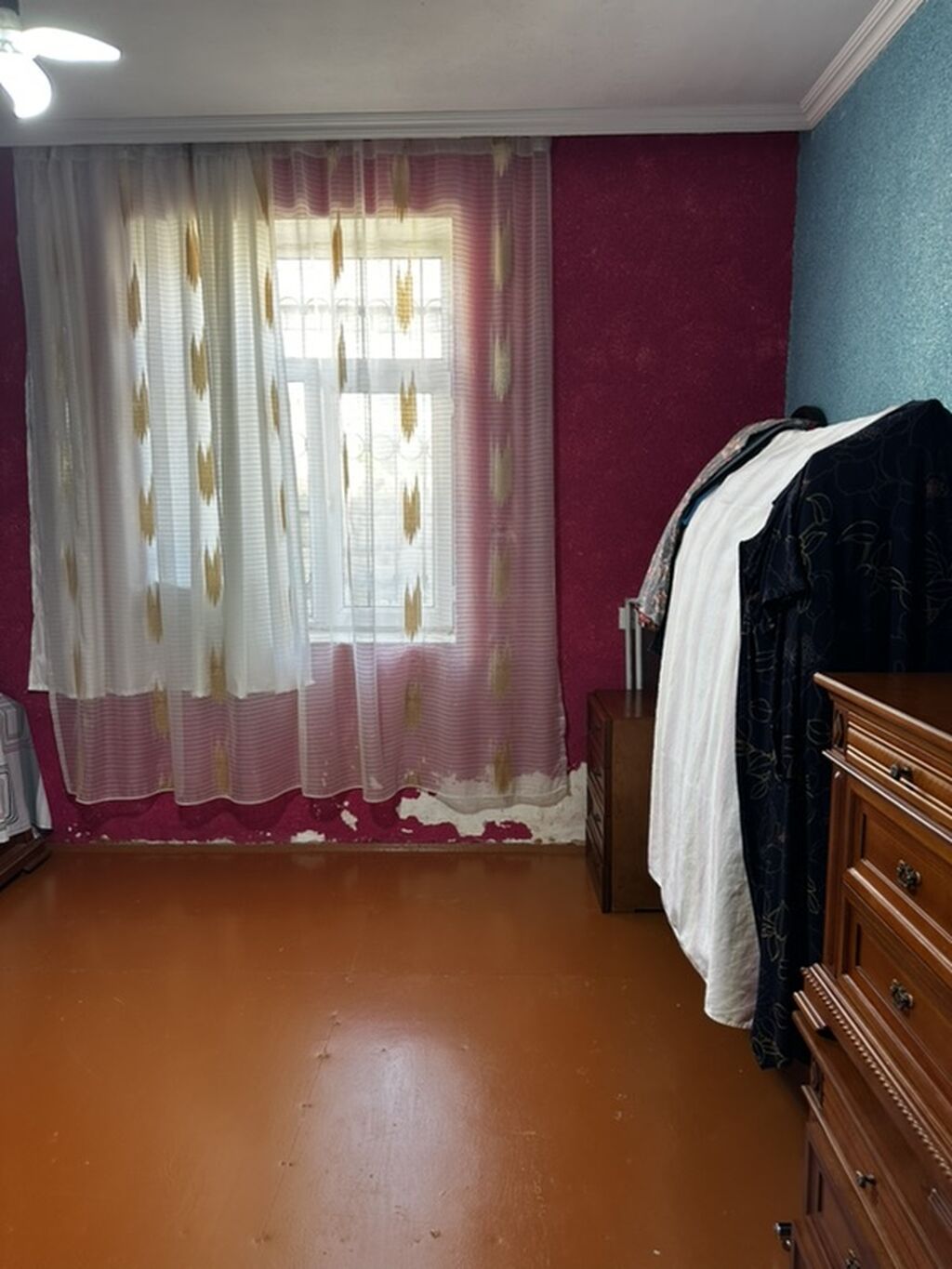 3 otaqlı, 95 kv. m, Təmirsiz