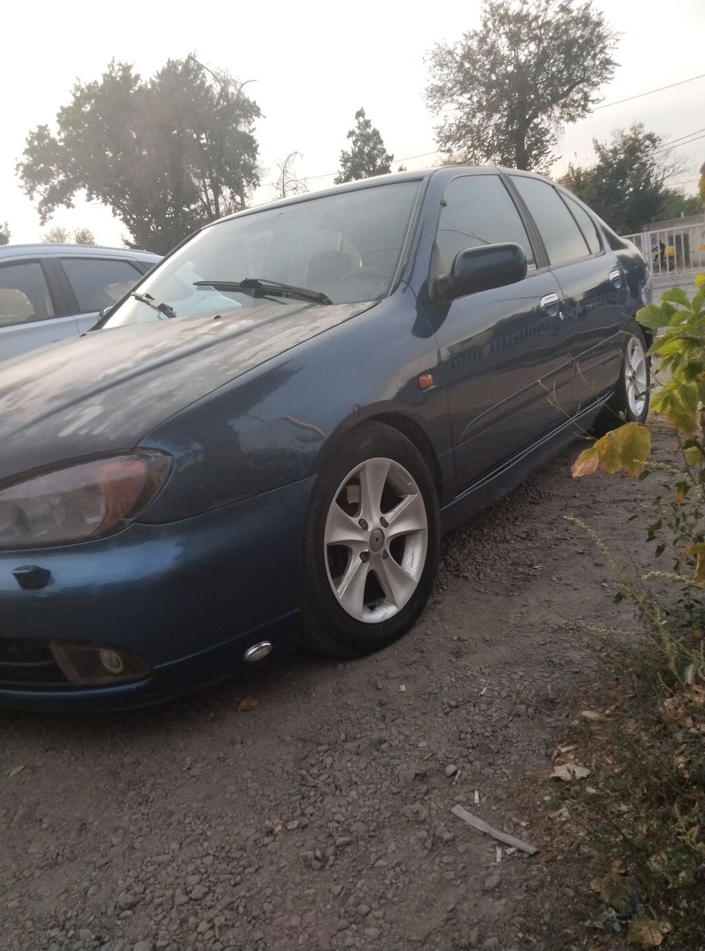 Nissan Primera: 1999 г., 2 л, Автомат, Седан: фото 1