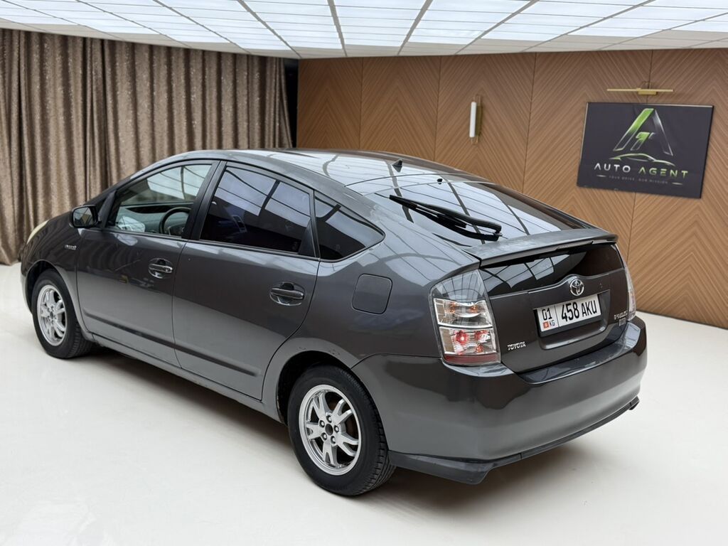 Toyota Prius: 2007 г., 1.5 л, Вариатор, Гибрид, Хэтчбэк: фото 2