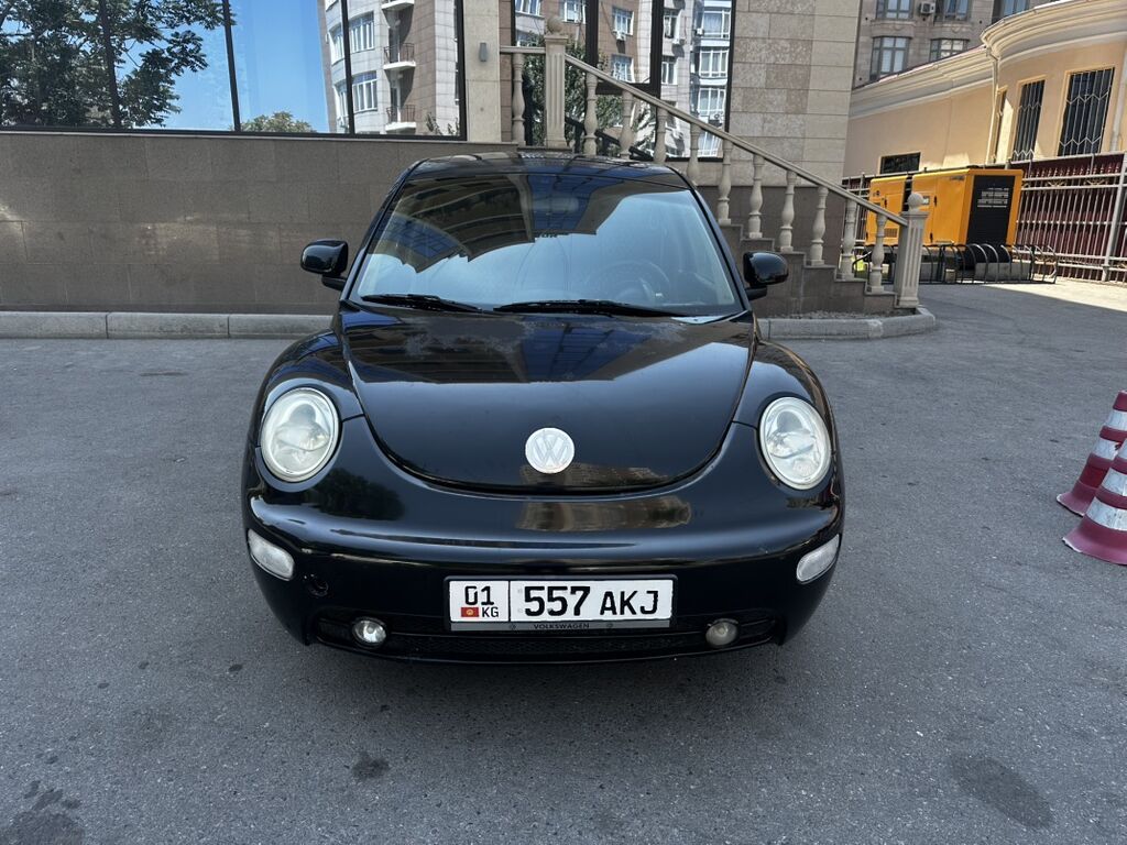 Volkswagen Bettle: 2001 г., 2 л, Автомат, Бензин, Хэтчбэк: фото 3