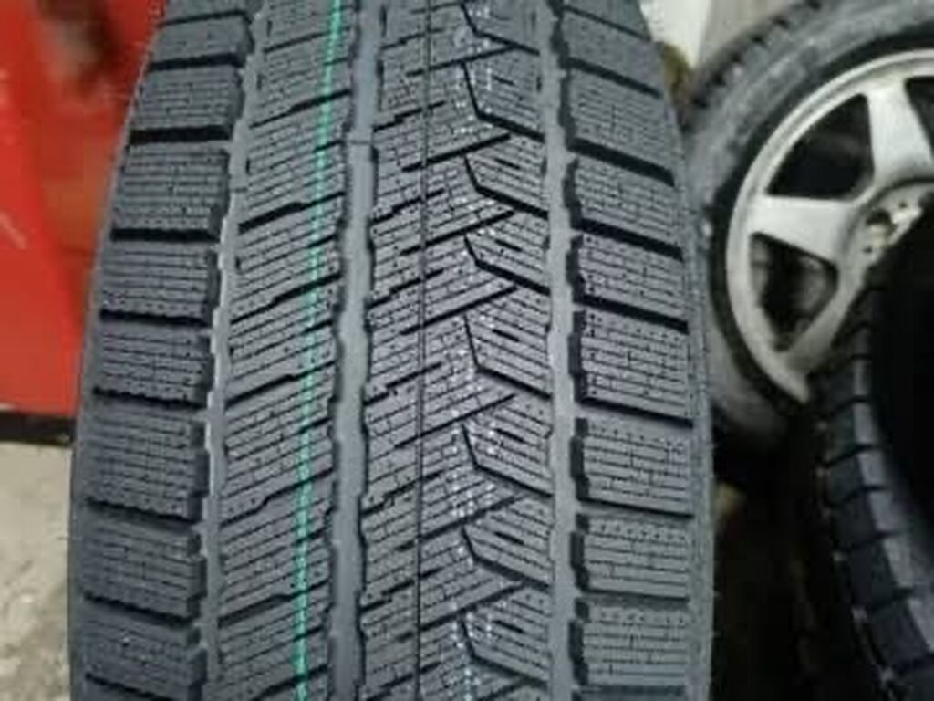Шины 235 / 60 / R 18, Зима, Новый, Легковые, Китай, Roadboss: фото 2