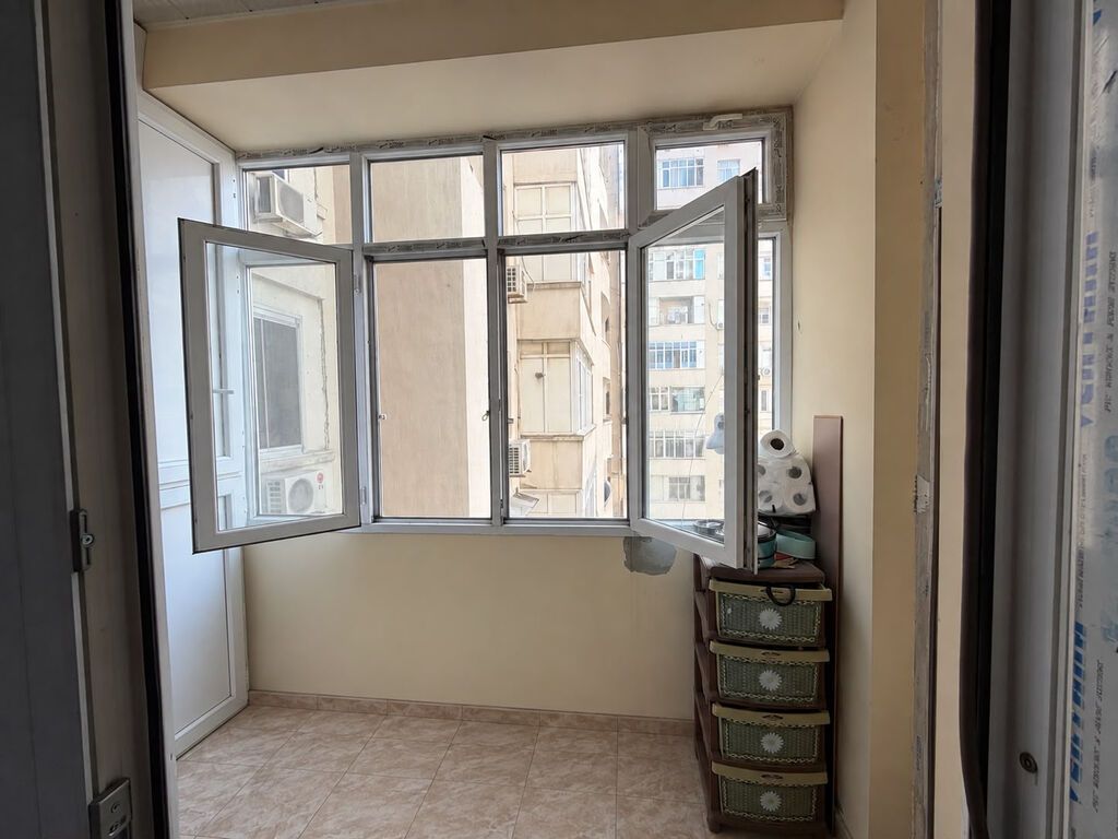 2 otaqlı, Yeni tikili, 107 kv. m