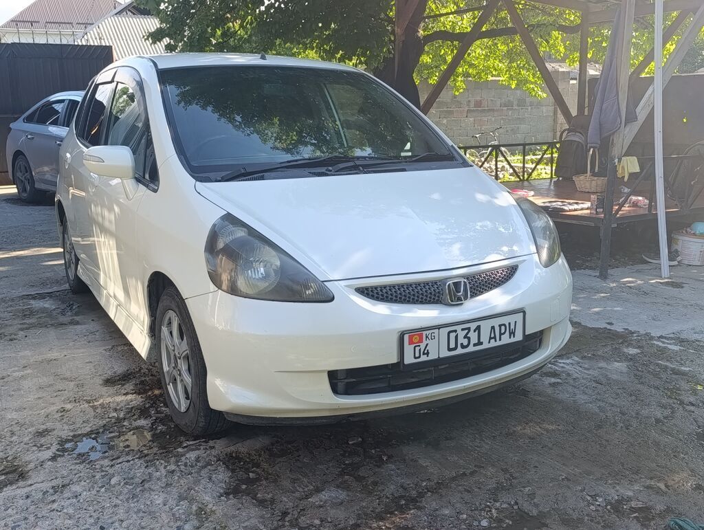 Honda Fit: 2002 г., 1.3 л, Автомат, Бензин, Хэтчбэк: фото 3
