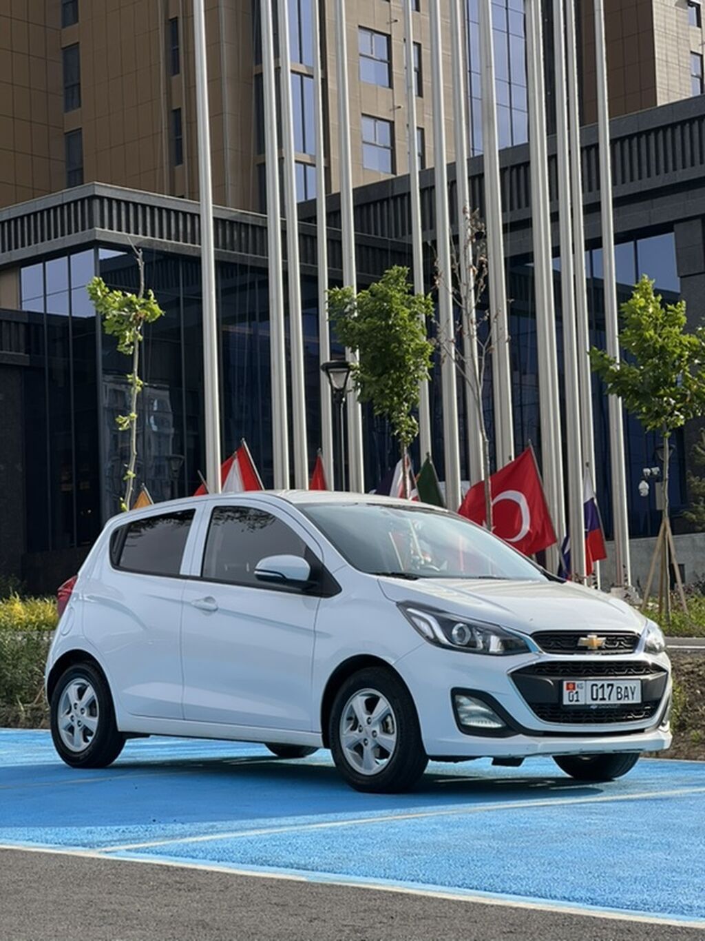 Chevrolet Spark: 2020 г., 1 л, Автомат, Бензин, Хэтчбэк: фото 3
