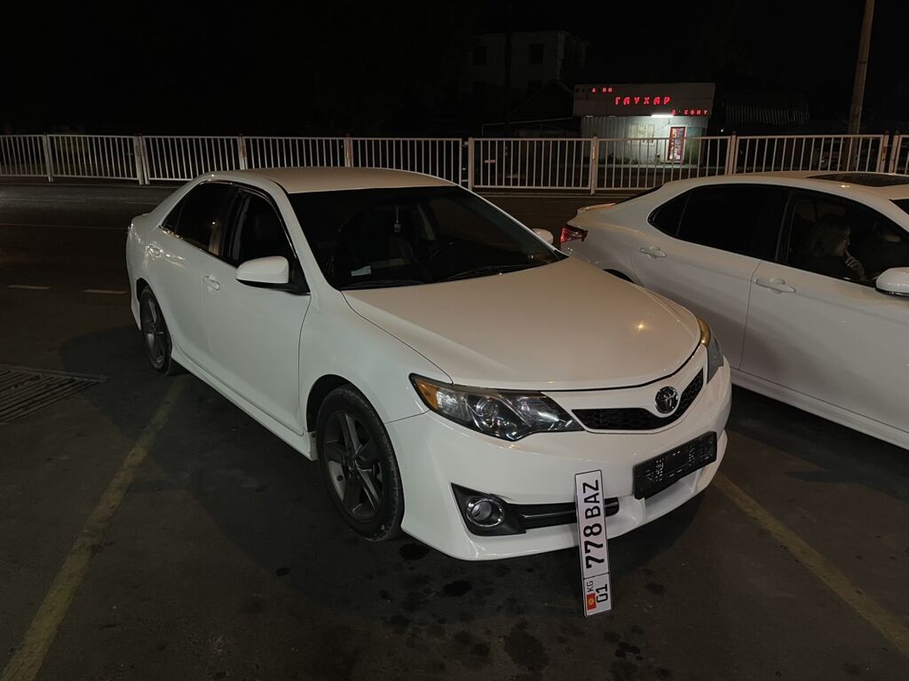 Toyota Camry: 2014 г., 2.5 л, Автомат, Бензин, Седан: фото 2