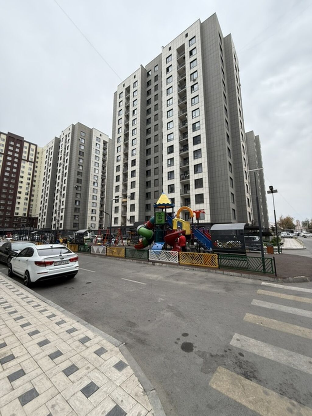 3 комнаты, 87 м², Пишпек Элитка, 12 этаж, ПСО (под самоотделку): фото 4