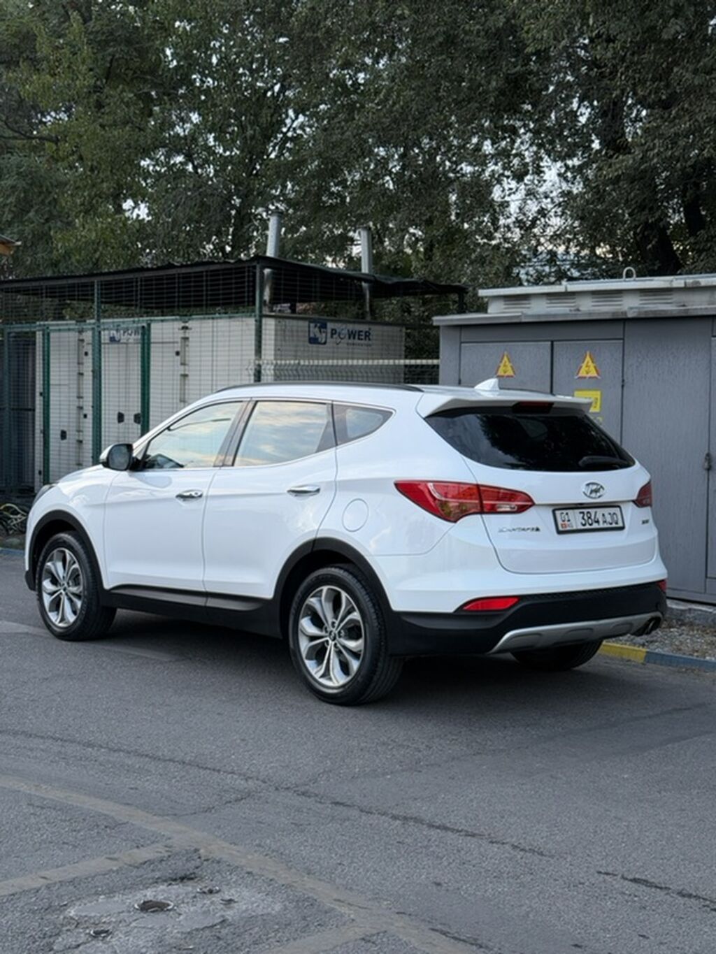 Hyundai Santa Fe: 2015 г., 2 л, Автомат, Дизель, Кроссовер: фото 3