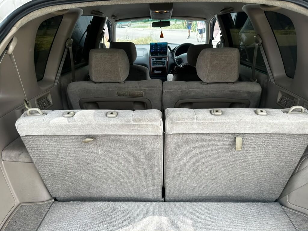 Toyota Ipsum: 2001 г., 2 л, Автомат, Газ, Минивэн: фото 7