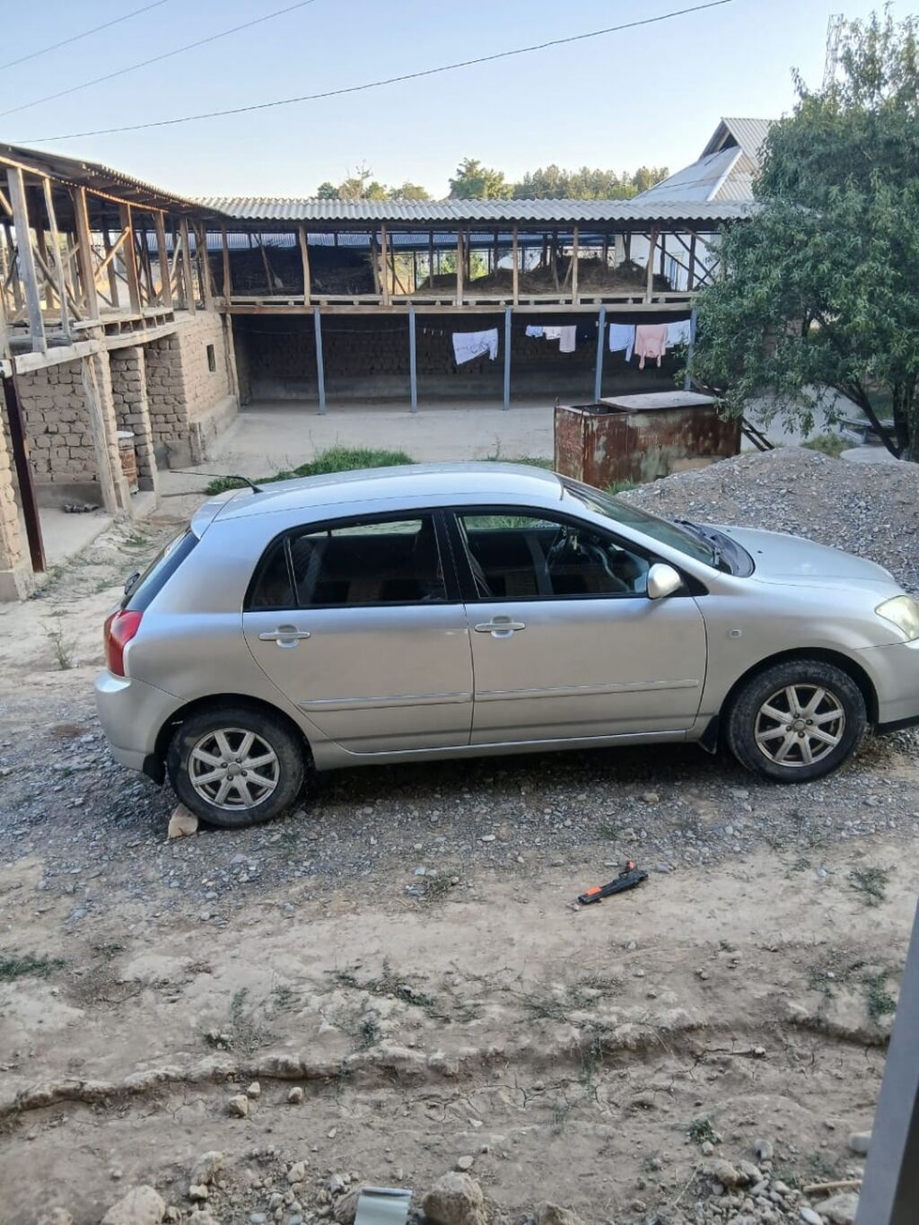 Toyota Allex: 2004 г., 1.6 л, Автомат, Бензин, Хэтчбэк: фото 4