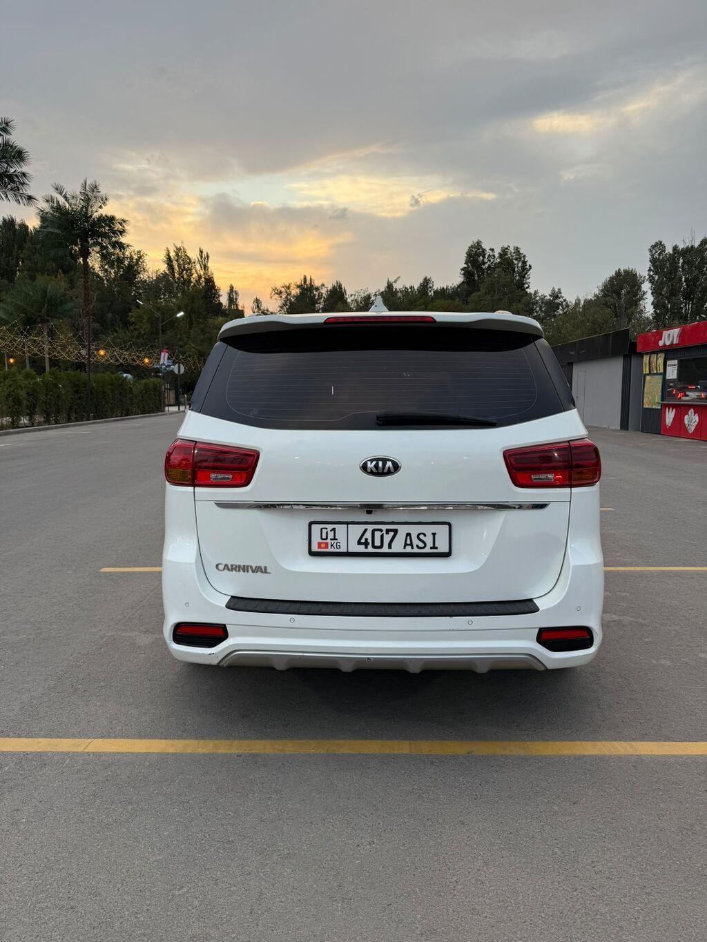 Kia Carnival: 2018 г., 2.2 л, Автомат, Дизель, Минивэн: фото 3