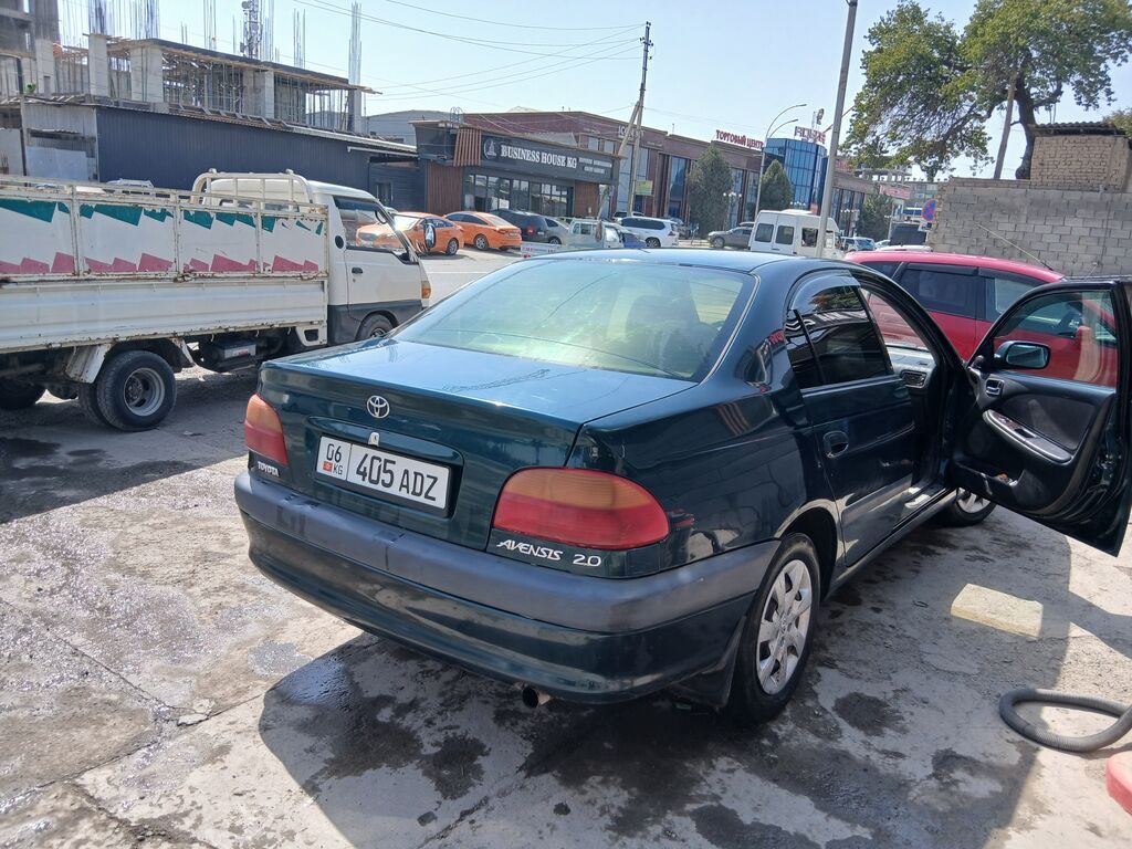 Toyota Avensis: 2002 г., 2 л, Автомат, Бензин, Седан: фото 5