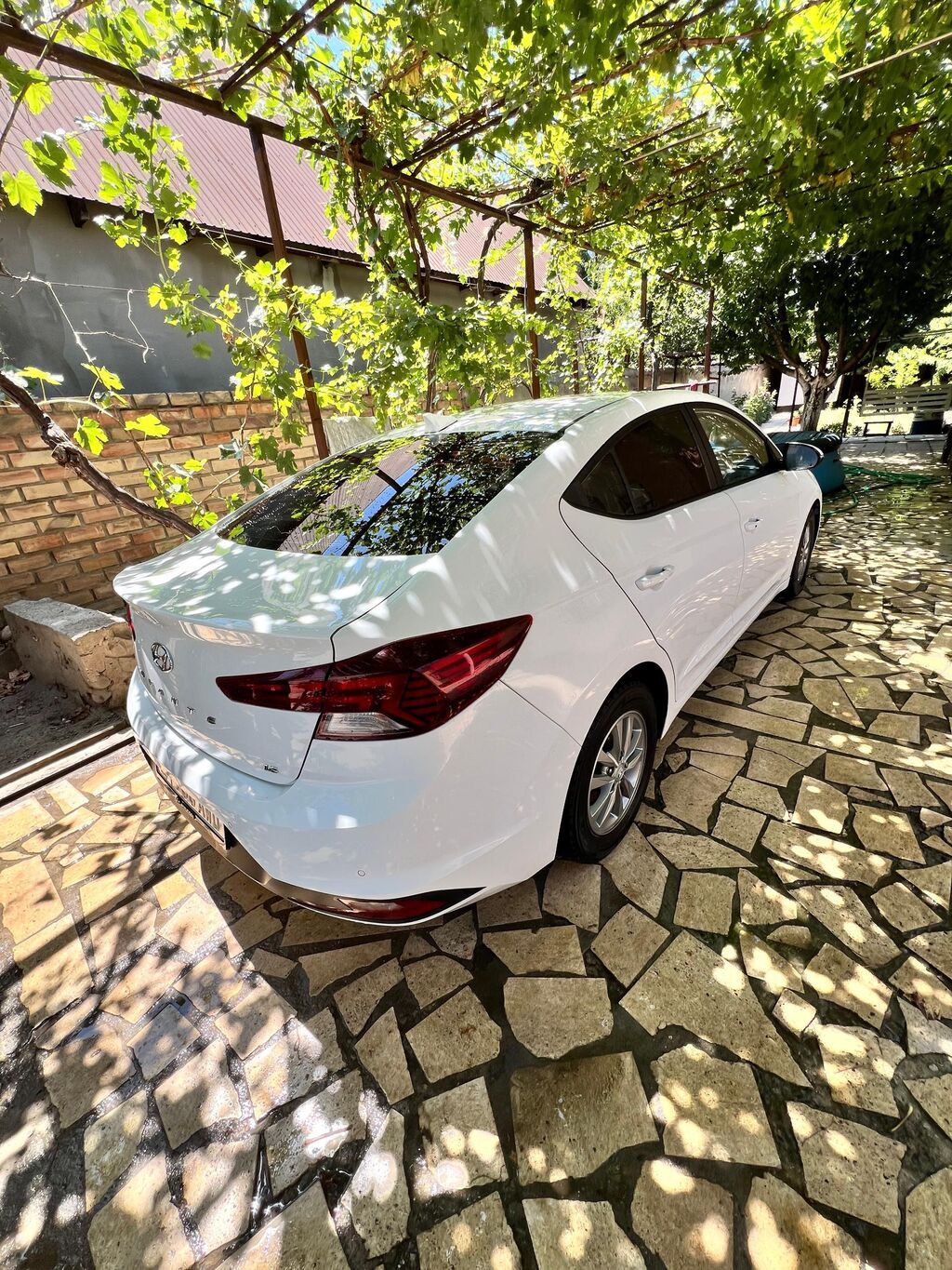 Hyundai Elantra: 2018 г., 1.6 л, Автомат, Бензин, Седан: фото 2