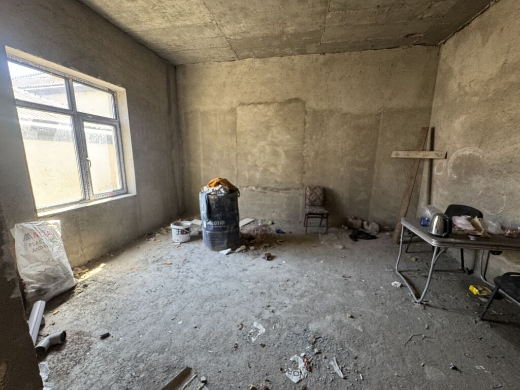 M.Ə. Rəsulzadə qəs. 6 otaqlı, 190 kv. m