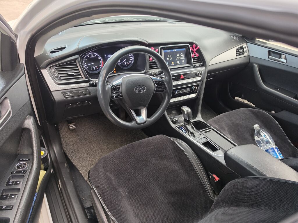 Hyundai Sonata: 2018 г., 2 л, Автомат, Газ, Седан: фото 8
