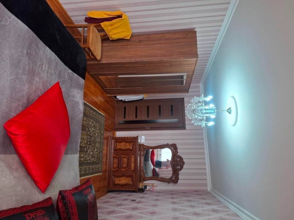 Gəncə, 5 otaqlı, Köhnə tikili, 112 kv. m