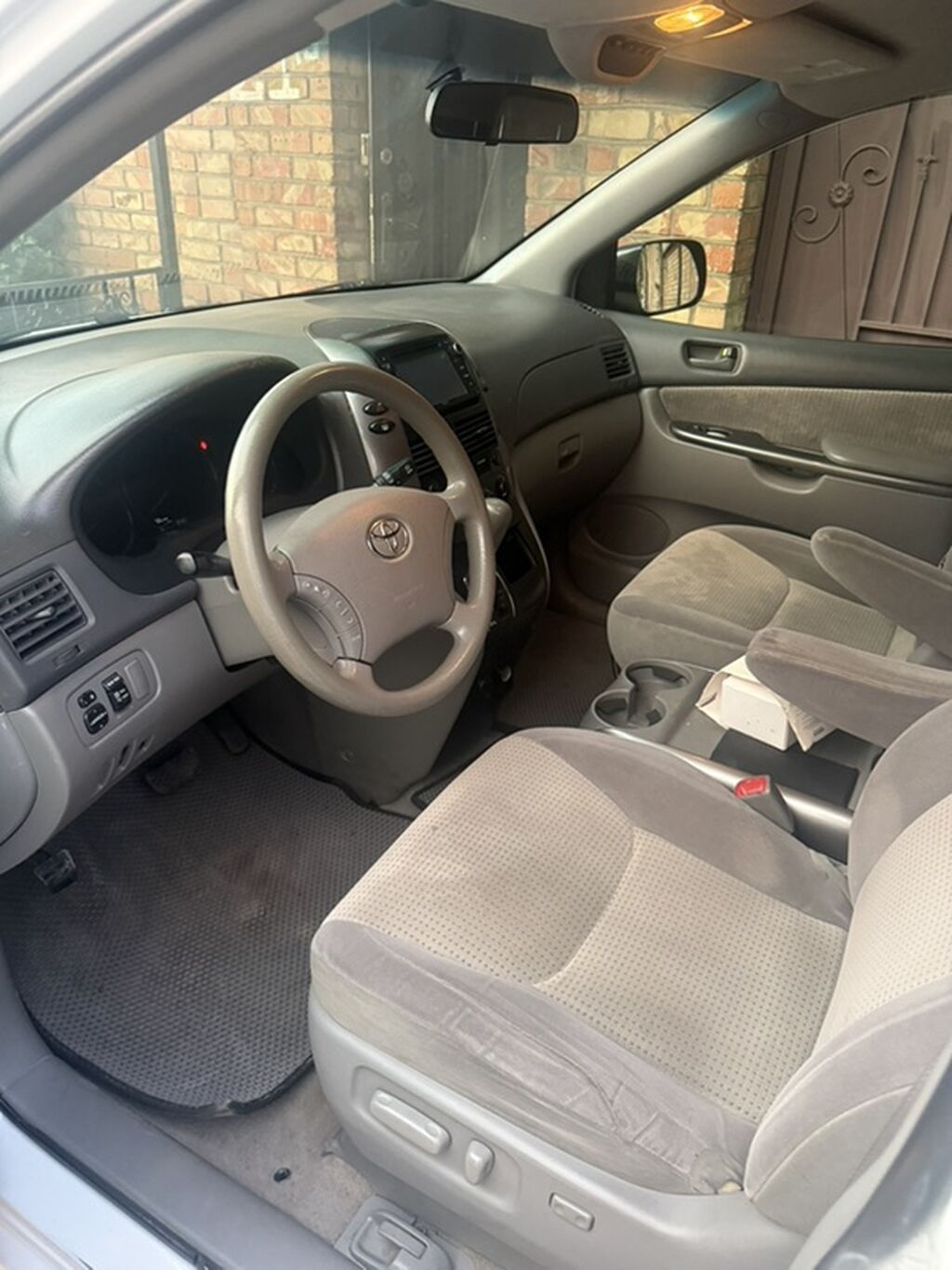 Toyota Sienna: 2009 г., 3.5 л, Автомат, Бензин, Минивэн