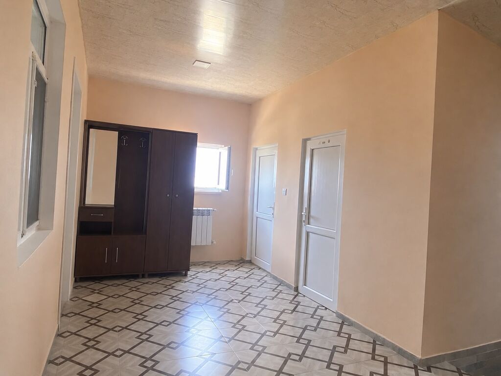 Masazır, 3 otaqlı, Köhnə tikili, 120 kv. m
