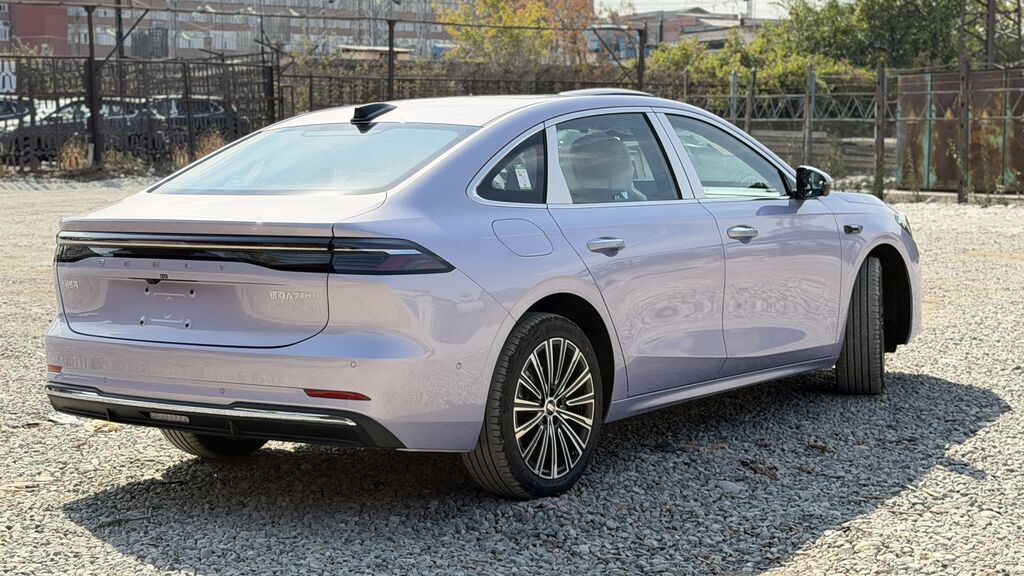 Geely Galaxy A7. Автомобиль вошел в книгу рекордов Гинеса, больше: фото 7