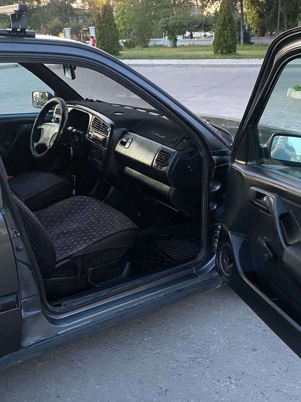 Volkswagen Golf: 1992 г., Механика, Бензин, Хэтчбэк: фото 4