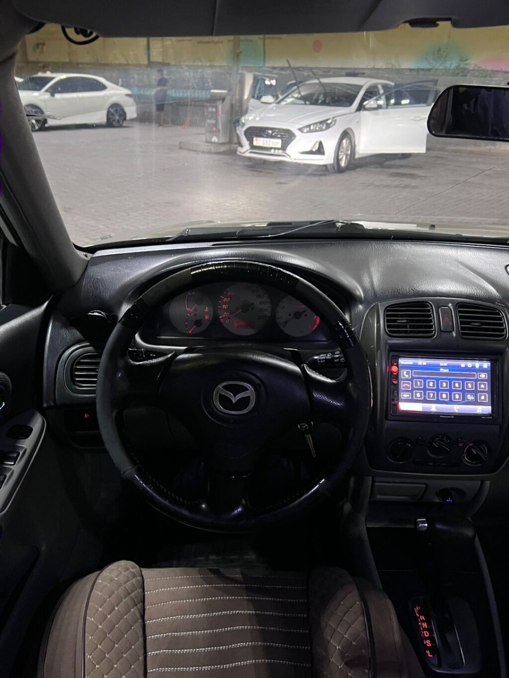 Mazda 323: 2003 г., 1.6 л, Автомат, Бензин, Хэтчбэк: фото 8