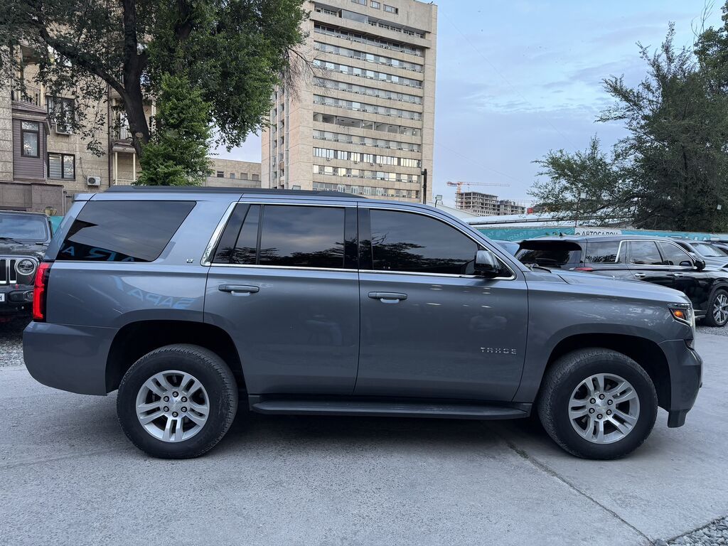 Chevrolet Tahoe: 2019 г., 5.3 л, Автомат, Бензин, Внедорожник: фото 4