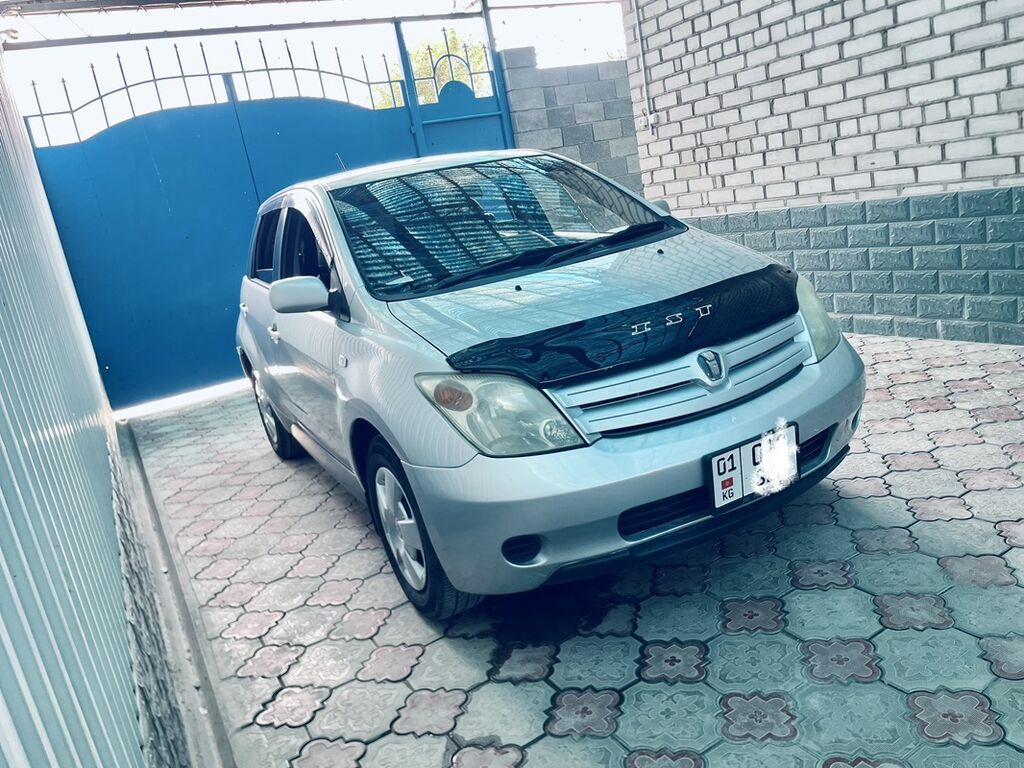 Toyota Ist: 2003 г., 1.3 л, Автомат, Бензин, Хэтчбэк — фото 2