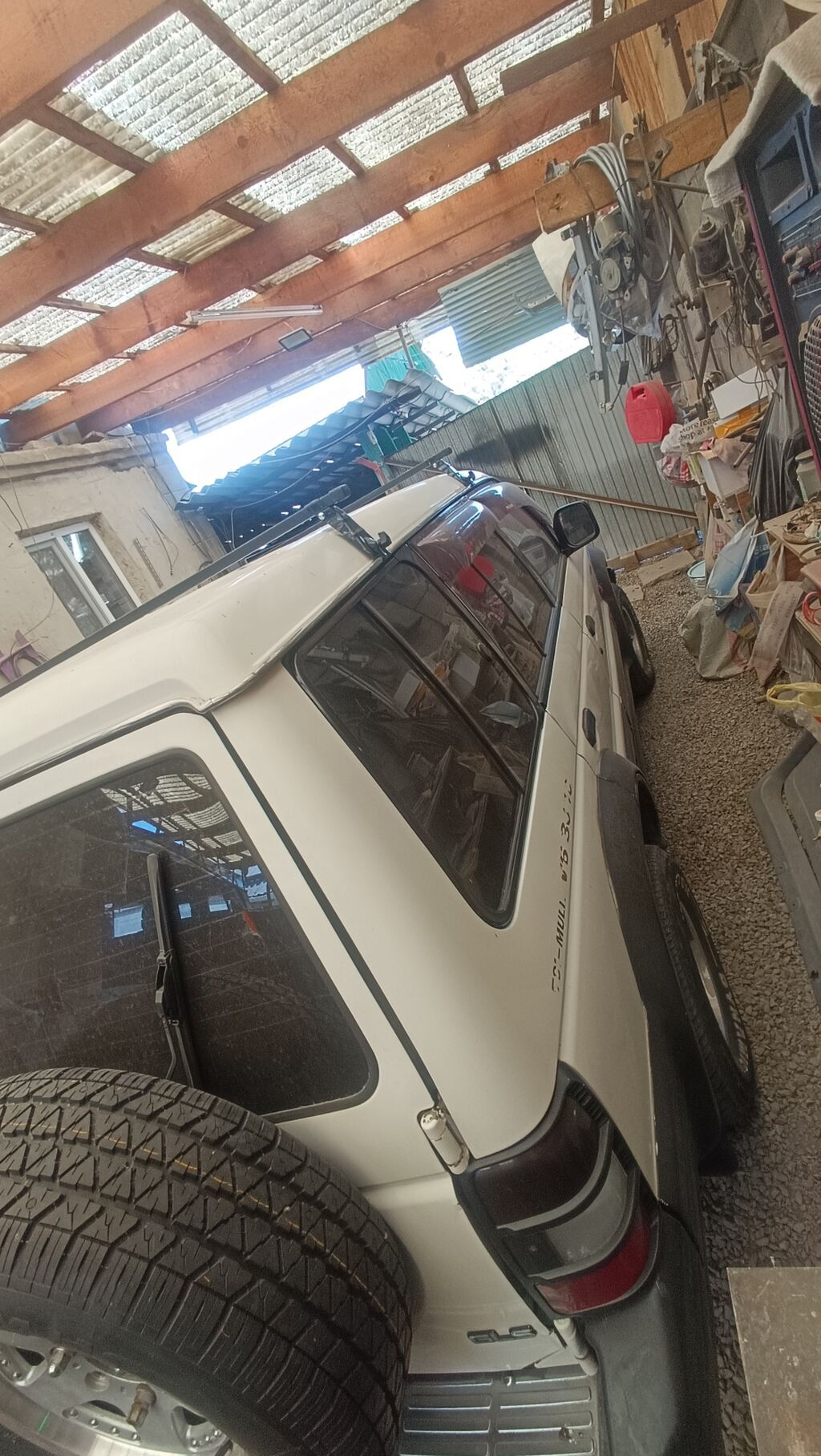 Mitsubishi Pajero: 1992 г., 3 л, Механика, Бензин, Внедорожник: фото 3
