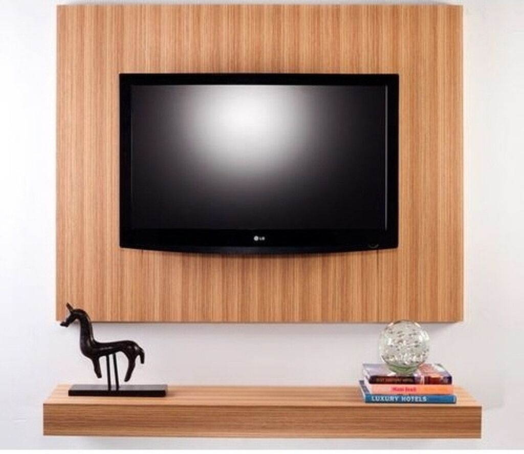 Видимо телевизор. Плазменный телевизор на стене. Плазменный телевизор настенный. Плазма на стене. Телевизор висит на стене.