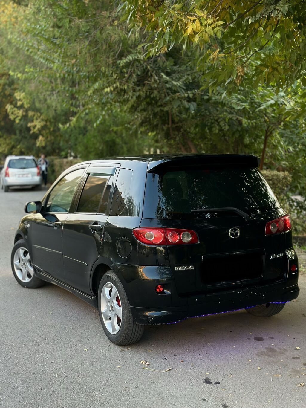 Mazda Demio: 2002 г., 1.5 л, Автомат, Бензин, Хэтчбэк: фото 2