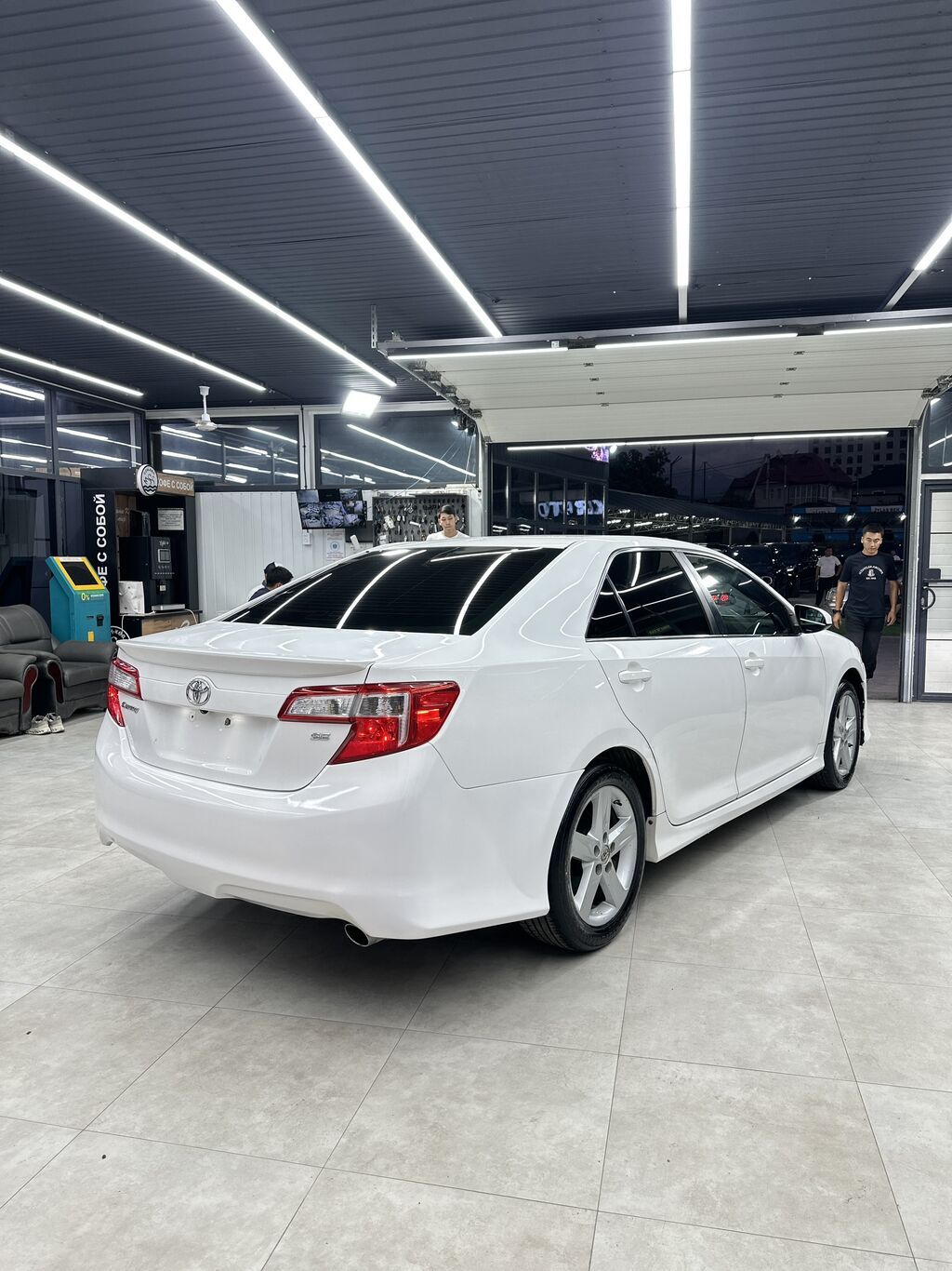 Toyota Camry: 2012 г., 2.5 л, Автомат, Бензин, Седан — фото 5