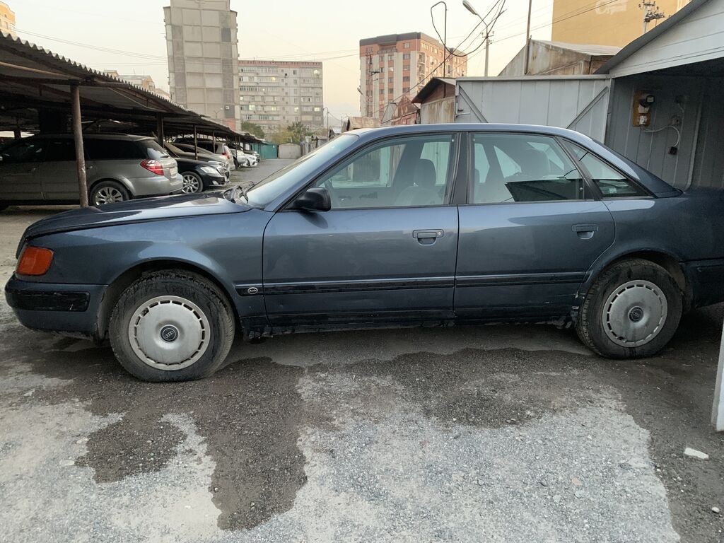 Audi 100: 1992 г., 2 л, Механика, Бензин, Седан: фото 5