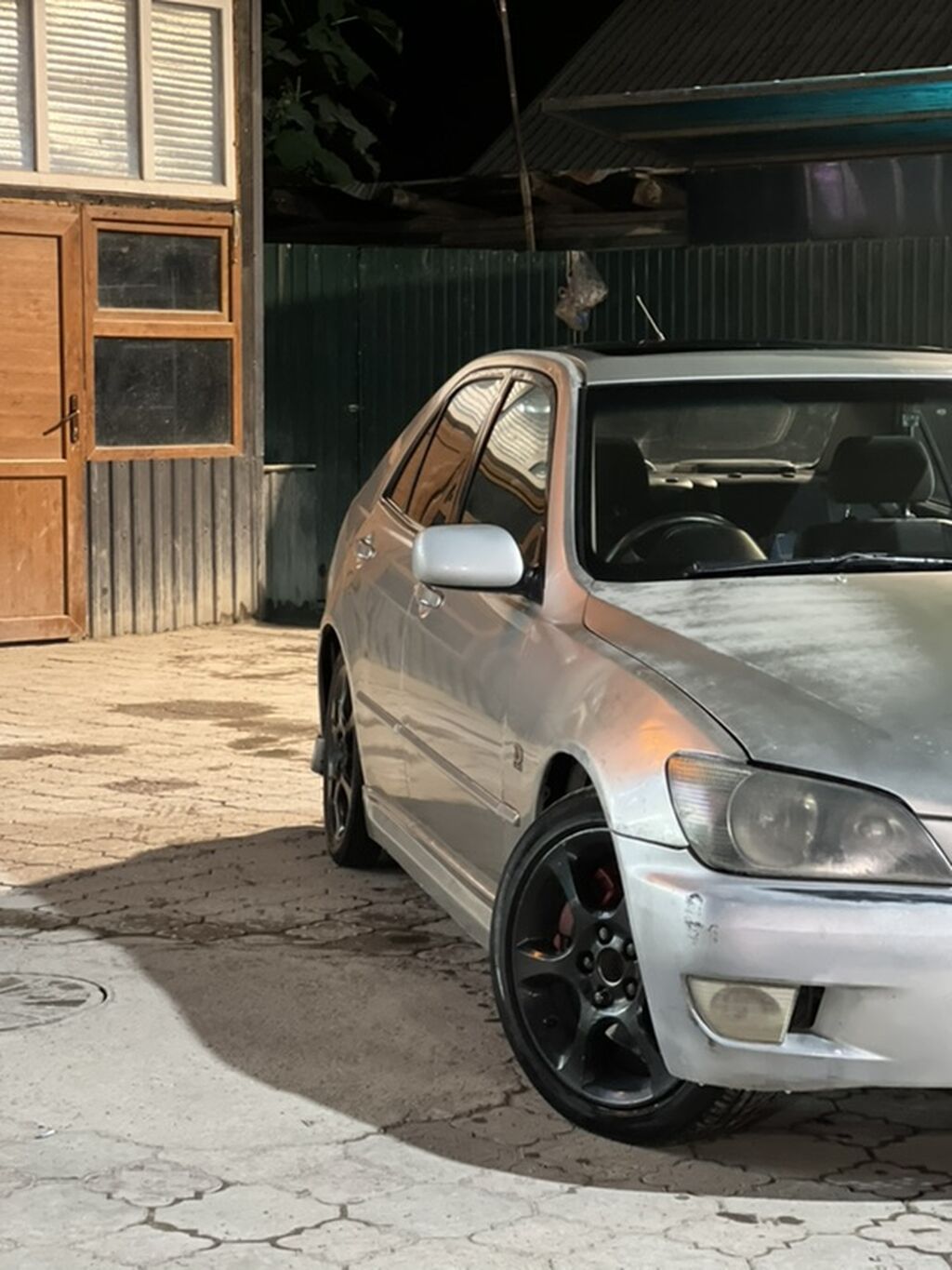 Toyota Altezza: 2003 г., Седан: фото 2