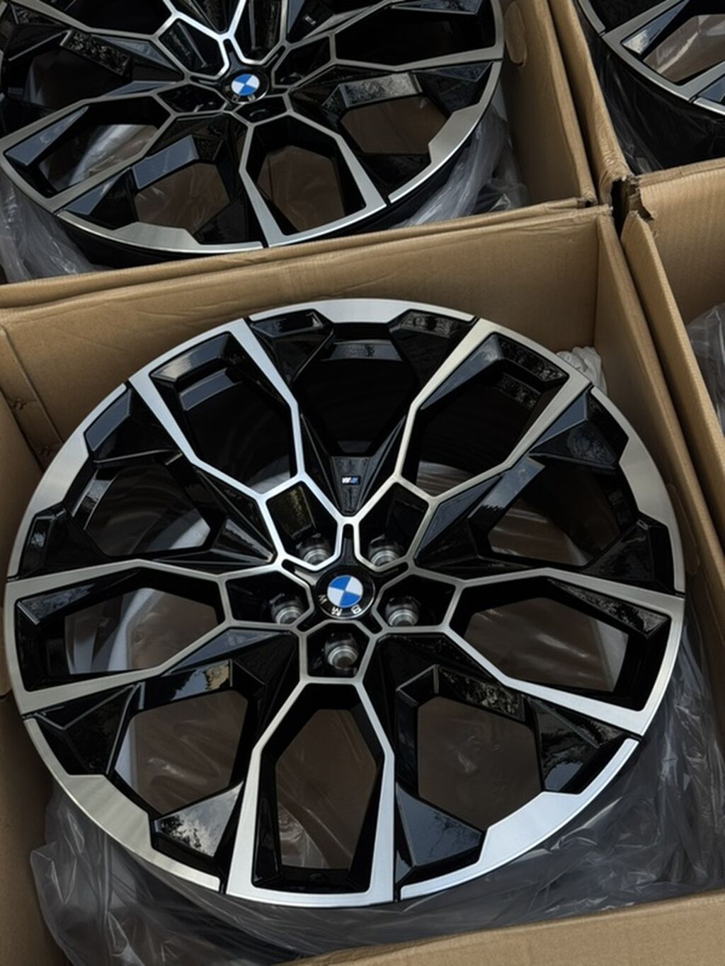 Литые Диски R 22 BMW, Комплект, отверстий - 5, Новый: фото 3