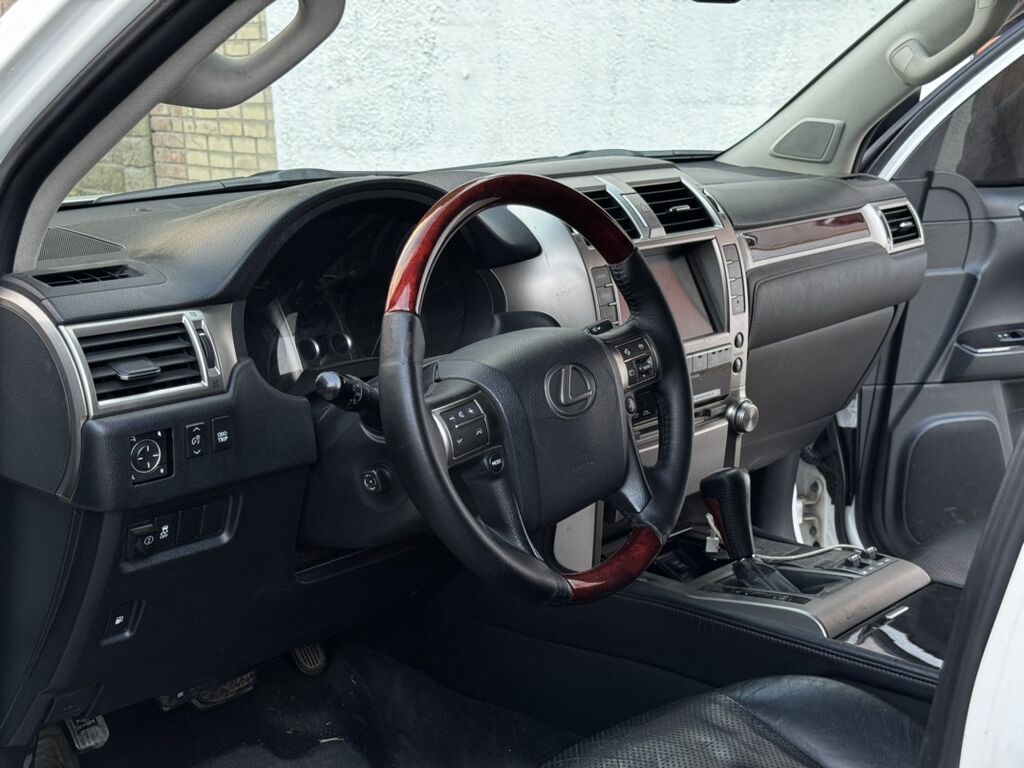 Lexus GX: 2011 г., 4.6 л, Автомат, Бензин, Внедорожник: фото 7